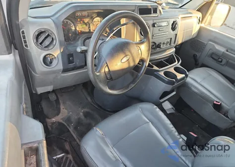 2009 Ford Econoline E350 Super Duty Wagon из США, поврежденный, VIN 1FBSS31L19DA37386